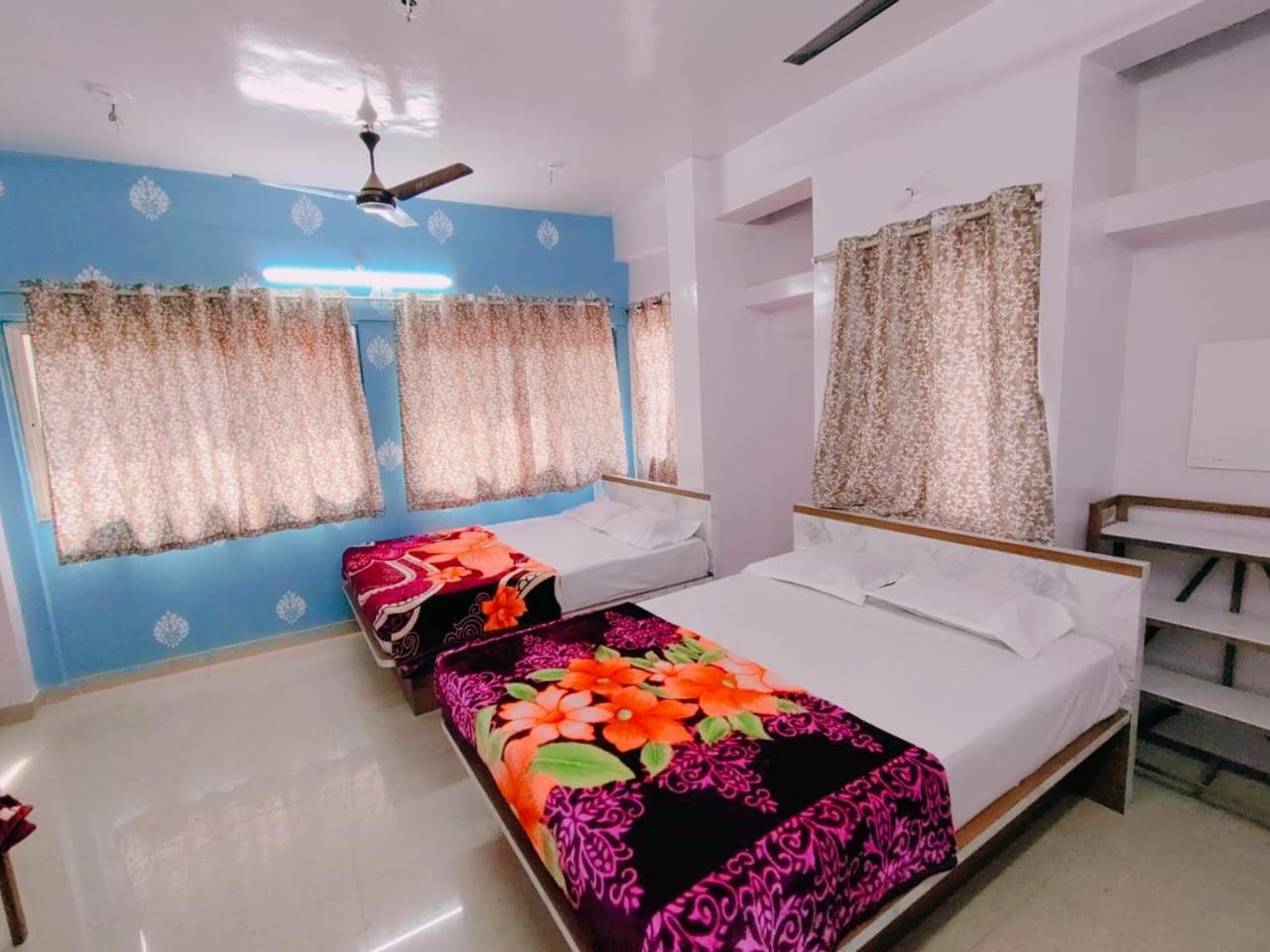 Satyam Guest house Pune